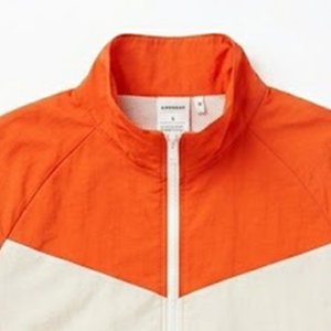 Nuevas llegadas: Conjunto de chaqueta cortavientos y pantalones cortos de nailon impermeable para hombre, de secado rápido, para entrenamiento deportivo al aire libre. - Product Image 6