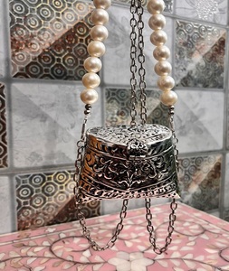 Sac à main Potli en laiton plaqué or F S INTERNATIONAL avec motif floral, technique de soudure artisanale traditionnelle, impression numérique - Product Image 4