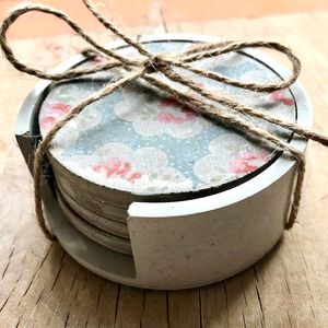 Ensemble de sous-verres floraux en béton faits à la main avec support, décoration minimaliste pour la table à manger - Product Image 3