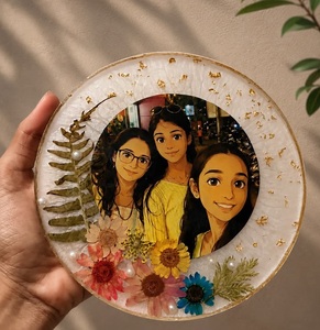 Custom Handmade Eco-Friendly Lightweight Durable Resin <b>Photo</b> <b>Frame</b> with Dried Flowers Pearls and <b>Gold</b> Foil Text - Product Image 2