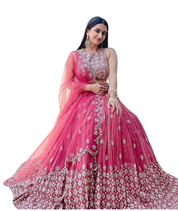 Nuevos conjuntos elegantes de 3 piezas de Lehenga Choli y Dupatta para mujer, precio competitivo, servicio OEM, vestidos de fiesta, ropa de boutique para damas - Product Image 1