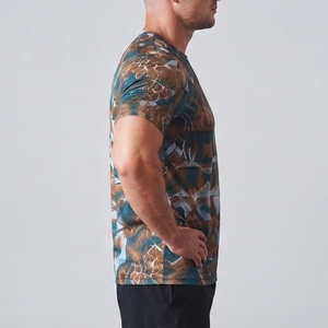 Camiseta de entrenamiento para exteriores para hombre, fabricada por un fabricante de ropa, moderna, de corte regular, elegante, camiseta tipo Ringer para hombre - Product Image 3