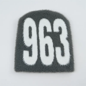 Gorro unisex de acrílico con estampado de estrellas o logotipo personalizado, gorro informal de invierno cálido, diseño geométrico de 56-58 cm - Product Image 2