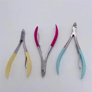Coupe-ongles en acier inoxydable, lame plate et pointue, durable, pour les doigts, usage adulte, style simple, poignée rose - Product Image 5