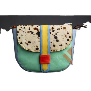 กระเป๋าสะพายไหล่แฟชั่นวินเทจของสาวๆสำหรับฤดูร้อนกระเป๋าสะพายข้างมีหลายสี100% หนังแท้ซิปสำหรับชุดนำกลับมาใช้ใหม่ได้ - Product Image 1