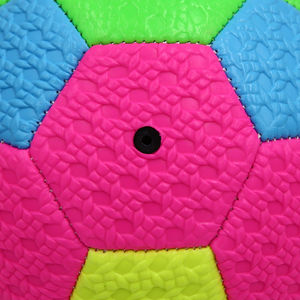 ลูกฟุตบอล PU คุณภาพสูง น้ำหนักเบา ระบายอากาศได้ดี กันน้ำ สำหรับผู้ใหญ่ ขายดีที่สุด ปรับแต่งได้ เหมาะสำหรับการแข่งขันกีฬาและการฝึกซ้อม - Product Image 6