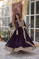 Robe évasée en soie luxueuse à motifs floraux avec accents brillants Zari, voile en maille élégant, col rond, ensemble de vêtements de soirée fantaisie pour femmes