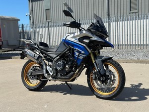 DS525X MY25 de Alta Calidad, Último Modelo |   A2 500cc Tourer + Maletas Laterales, Moto Deportiva de Turismo, Arranque Eléctrico, LISTA PARA ENVIAR AHORA - Product Image 2