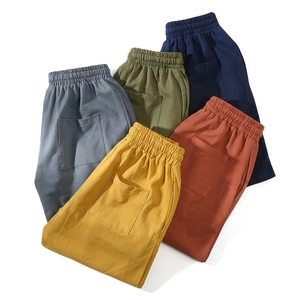 Pantalon de survêtement décontracté pour homme avec taille élastique et poches, en coton léger, pour l'été, disponible en blanc, noir, vert, bleu, beige - Product Image 3