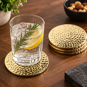 Juego de posavasos de metal redondo de diseño martillado de latón AK de 4 posavasos de calidad estándar con acabado dorado para artículos de cocina/Decoración de mesa - Product Image 2