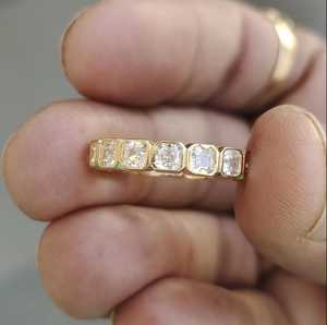 Bague Éternité Complète Personnalisable Unisexe en Or Massif 14K avec Diamant de Laboratoire Taille Asscher Sertie Clos, Bijou de Demande en Mariage et de Mariage - Product Image 4