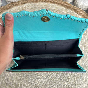 Nueva Cartera de Cuero Genuino de Vaca con Diseño Floral Vintage, Hecha a Mano, para Monedas y Tarjetas de Crédito, con Correa para la Muñeca - Product Image 6