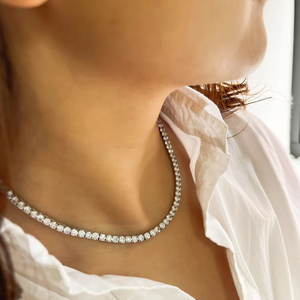 Collier ras du cou pour femme en zircone cubique plaqué rhodium, taille brillant rond, sertissage en canal, style classique, bijoux de fête et de mariage - Product Image 1