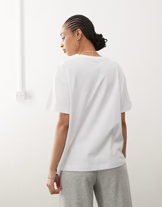 Camiseta de algodón estilo casual holgado para streetwear - Product Image 4