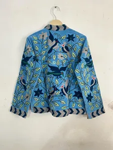 Chaqueta de Terciopelo Otoño-Invierno con Bordado Suzani de Pájaros, Estilo Boho Étnico con Patrón Floral, Chaqueta Corta Hecha a Mano, Prenda Exterior Vintage para Mujer - Product Image 4