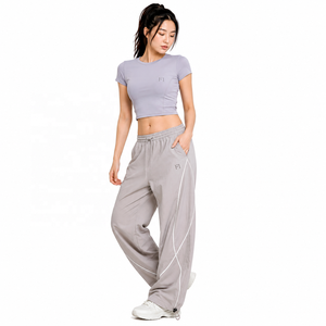 Pantalones deportivos transpirables de corte relajado, estilo paracaídas, informales, para correr, estilo urbano, para hombre, proveedor mayorista de moda en EE. UU. - Product Image 5
