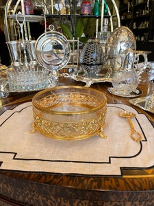 Bol décoratif en métal doré et verre de luxe avec support, idéal pour l'intérieur et les cadeaux, vente en gros depuis l'Inde - Product Image 3