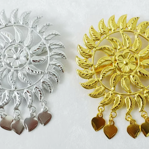 Peigne à cheveux vintage plaqué or, fait main, écologique, étanche, élégant, en alliage, avec mini pierres rouges et motif floral, pour mariée - Product Image 1