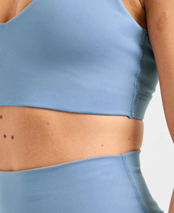 Conjunto de Yoga de 2 Piezas para Mujer, Color Azul, Cuello Redondo, Top Corto Estilo Racerback, Shorts de Cintura Alta, Color Personalizado, Sin Costuras, Transpirable, Spandex 180 g - Product Image 4
