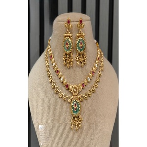 Ensemble collier et boucles d'oreilles en moissanite plaqué or, qualité supérieure, style antique, pour collection de mariage. - Product Image 2