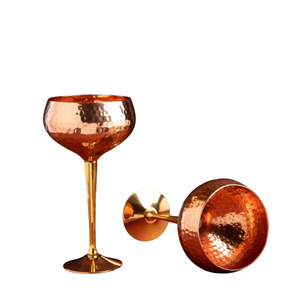 Ensemble de verres à cocktail en cuivre, faits à la main, en métal martelé, à long pied, gobelets modernes de luxe pour les occasions festives, verres à vin de table - Product Image 1