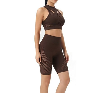 Nouvel Arrivage Ensemble de Sport Côtelé Sans Coutures pour Femme, Soutien-Gorge et Short Athlétique, Tissu Extensible, Coupe Fluide, Tenue de Fitness Moderne Deux Pièces - Product Image 4