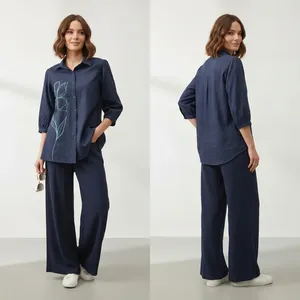 Ensemble chemise brodée bleu marine et pantalon large pour femme, haut à col et manches trois quarts, motif floral, boutons sur le devant, tenue décontractée - Product Image 4