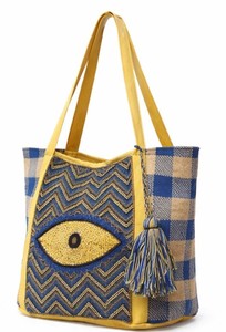 Sac fourre-tout bohème élégant avec un motif œil porte-bonheur, des perles complexes, un motif chevron et des détails en pompons. - Product Image 2