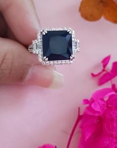 Hermoso Anillo de Dedo con Diamantes Americanos y Brillantes Piedras de Circonio para Mujeres y Niñas, Ideal para Bodas y Ocasiones Especiales - Product Image 2