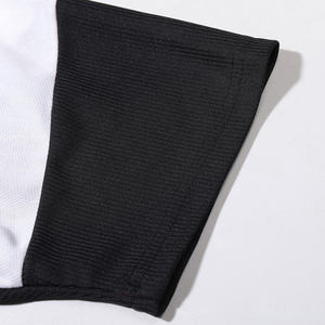 Ensemble de maillots de football personnalisés pour hommes, bordeaux, blanc, noir, manches courtes, col en V, impression sublimée, évacuation de l'humidité, 100% polyester - Product Image 3