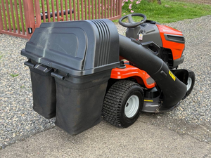 Tondeuse autoportée Husqvarna 48 pouces à essence, autopropulsée, lame rotative, bac de ramassage arrière, qualité professionnelle - Product Image 3