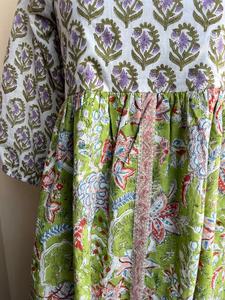 เดรสผ้าฝ้ายคอเหลี่ยมพิมพ์ลายบล็อกมือแบบมิดิเดรส คอเหลี่ยม เดรสลายดอกไม้ เดรสยาวแม็กซี่สำหรับผู้หญิง - Product Image 4