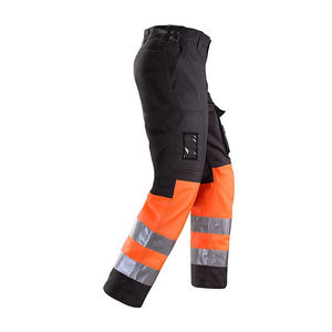 Heavy duty workwear pants for men with reinforced <b>knees</b> and utility pockets for construction and industrial use - Product Image 1