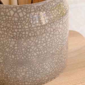 Speckled Ceramic <b>Utensil</b> <b>Holder</b> Embossed Butterfly Design Durable Glaze Finish Heat Resistant Countertop Organizer for <b>kitchen</b> - Product Image 3