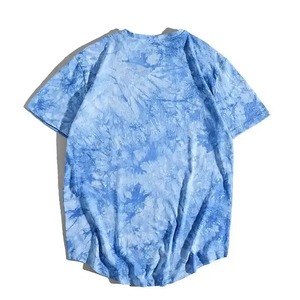 T-shirt pour homme en coton délavé, personnalisable avec logo, confortable et de qualité supérieure, idéal pour un usage quotidien - Product Image 3