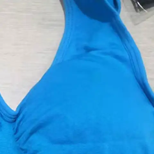 เสื้อชั้นในกีฬาไร้ตะเข็บคุณภาพสูงสำหรับผู้หญิง ออกกำลังกาย โยคะ บราเสริมฟองน้ำด้านหลัง ดีไซน์เซ็กซี่ สวมใส่สบาย ทันสมัย - Product Image 2