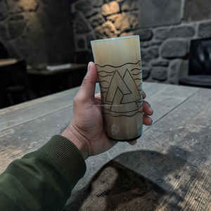 Taza Vikinga de Cuerno de Buey Tallada a Mano de Primera Calidad, Taza Rústica para Beber a Precio Económico - Product Image 5