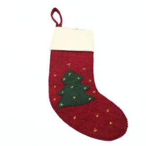 Calcetín Navideño Hecho a Mano con Diseño de Árbol, Ecológico y Suave, de Lana, Marca Kriti Craft - Product Image 2