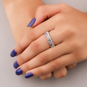 Bague Éternité pour Femme en Argent 925 Plaqué avec Zircon Cubique Taille Émeraude Créé en Laboratoire, Sertissage Pavé, Style Glamour Mariage - Product Image 4
