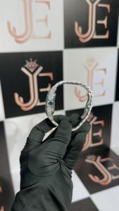 นาฬิกาข้อมือควอตซ์แฟชั่นผู้ชาย สีเขียว หรูหรา ทันสมัย ตัวเรือนโลหะผสมสแตนเลสสตีล ระบบ MIYOTA กันน้ำ เข็มเรืองแสง - Product Image 3