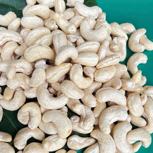 Noix de cajou comestibles de haute qualité en gros W180, noix de cajou brutes du Vietnam à bas prix Santigo - Product Image 1