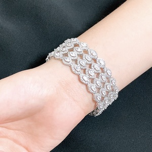 Joyería nupcial clásica Pulsera CZ blanca - Product Image 4