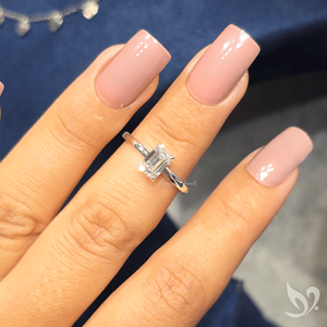 Anillo Solitario con Diamante Cultivado en Laboratorio de Corte Esmeralda de 1.00 CT en Oro Sólido de 18K |   Anillo de Compromiso, Aniversario y Boda con Certificación IGI - Product Image 3