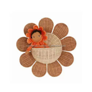 Cesta de mimbre en forma de flor Solución de almacenamiento elegante - Product Image 3