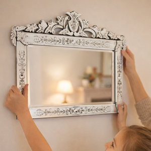 Espejo de Pared Decorativo de Estilo Barroco Veneciano Clásico con Marco Ornamentado |   Espejo Decorativo de Vidrio de Lujo para Decoración del Hogar - Product Image 3