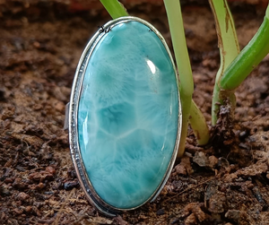 Grande bague ovale en larimar bleu, pierre précieuse naturelle bleue - Product Image 1