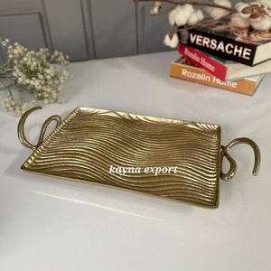 Fancy Luxury Decorative round Aluminum Metal <b>Tray</b> <b>Gold</b> Plated Leaf Handle Handmade Food <b>Serving</b> Dish <b>Tray</b> for Party Use - Product Image 4