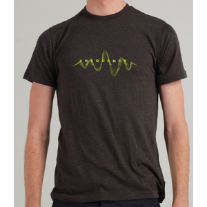 T-shirt décontracté en coton jersey à col rond pour homme, coupe régulière, gris foncé, à manches courtes, imprimé vague de fréquence verte, collection 2026, en vente en ligne - Product Image 2