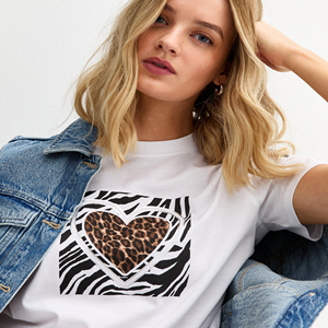 High Quality Women's White <b>Animal</b> Heart Print T-Shirt Cotton Blend Fabric Casual Outfit Short Sleeves Comfortable Women's Shirts - Product Image 2