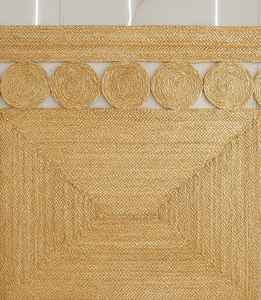 พรมปูพื้นสไตล์โบโฮทำมือจากปอกระเจา ขอบหยักถักแบบธรรมชาติ - Product Image 3